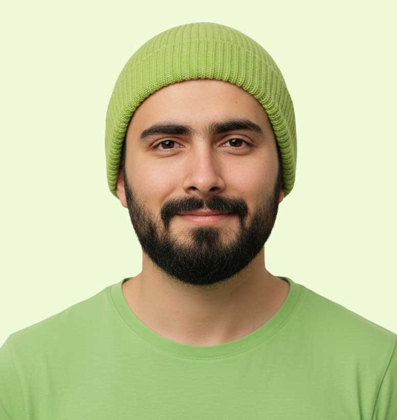 Samama Tahir, desenvolvedor web full-stack e especialista em crescimento digital no Porto